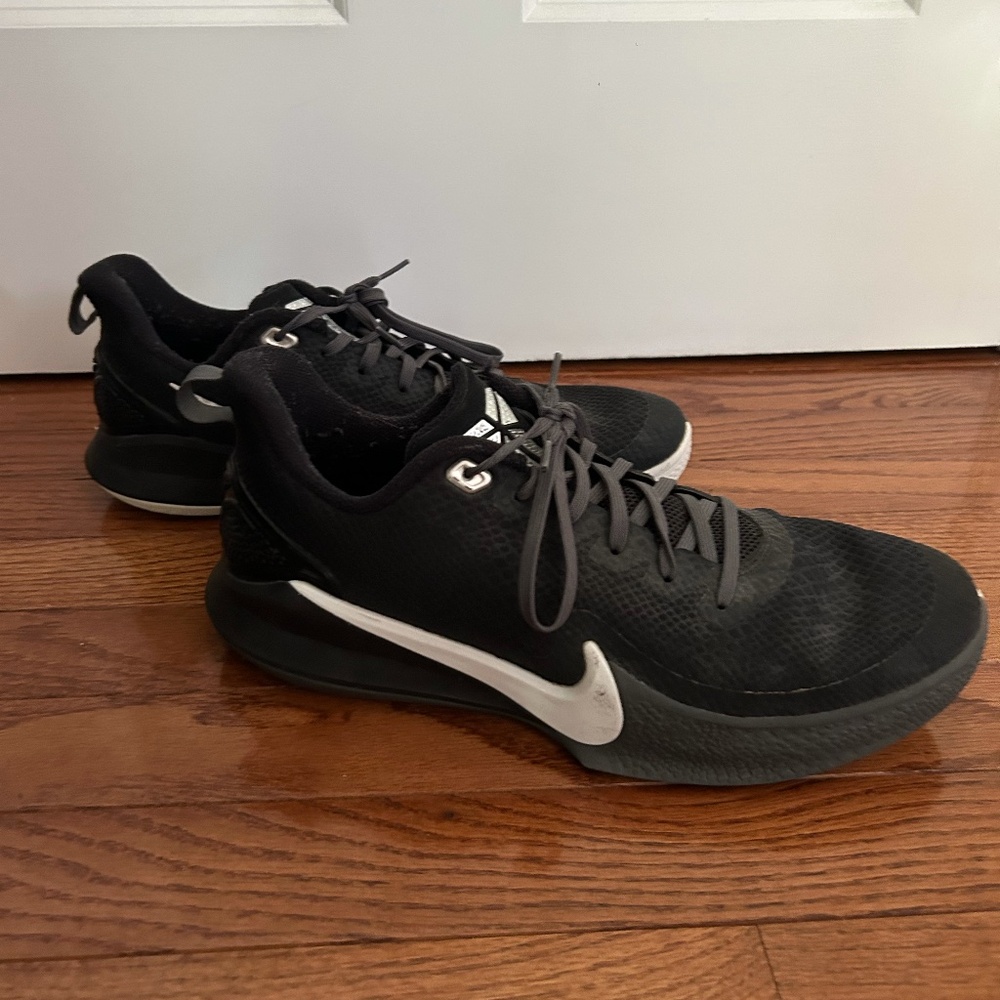 Kobe Bryant Mamba Focus basketball shoes